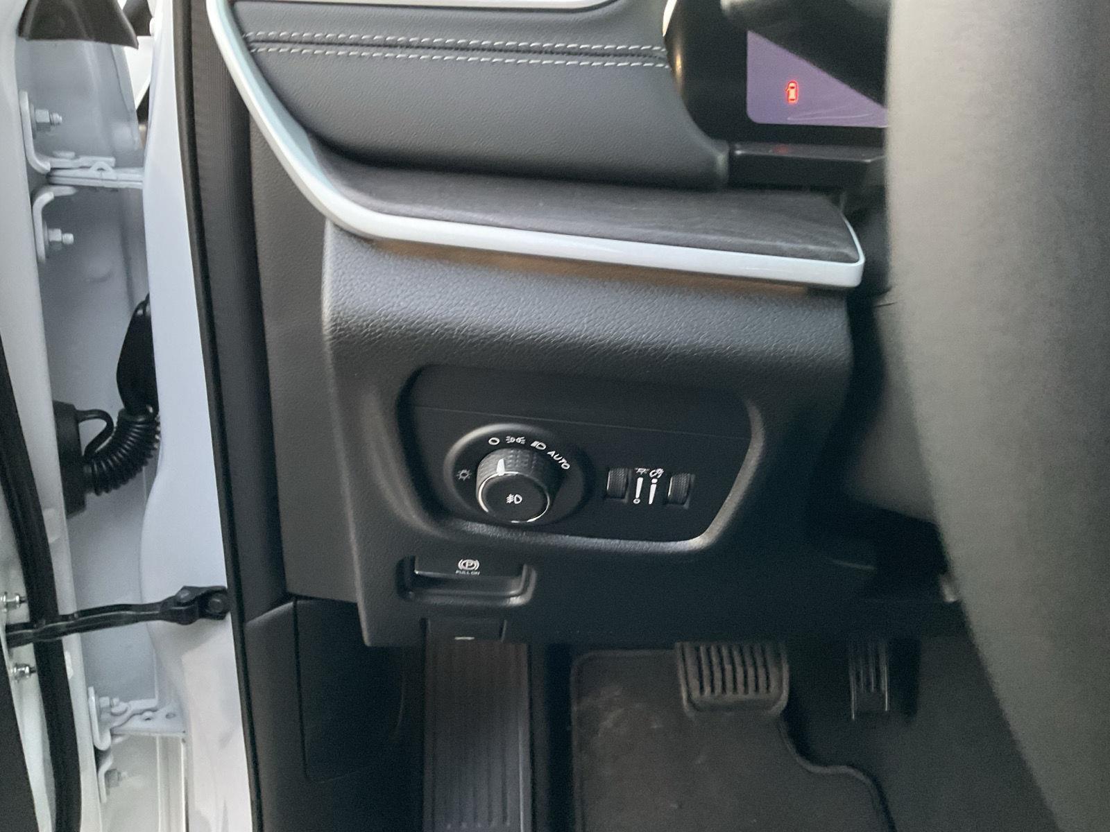 New 2025 Jeep Grand Cherokee L for sale in Grand Island NE