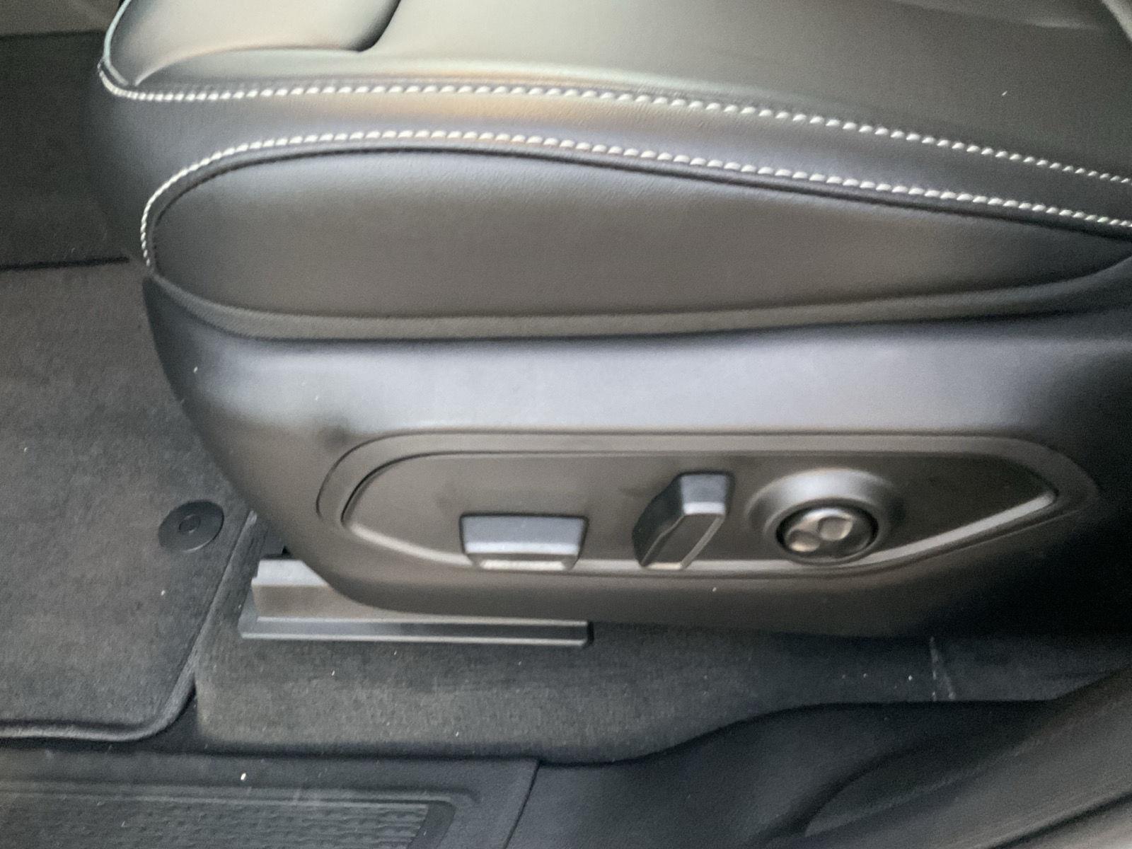 New 2025 Jeep Grand Cherokee L for sale in Grand Island NE