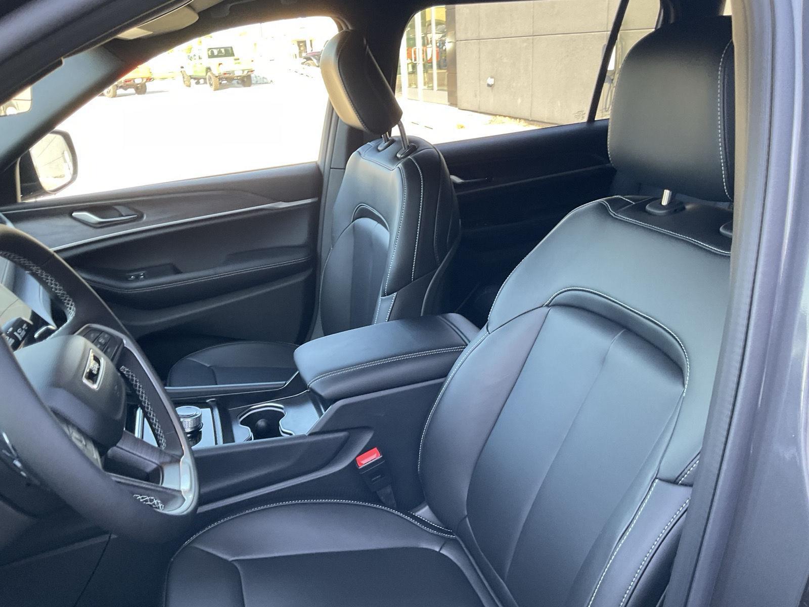 New 2025 Jeep Grand Cherokee L Limited SUV/Crossover for sale in Grand Island NE