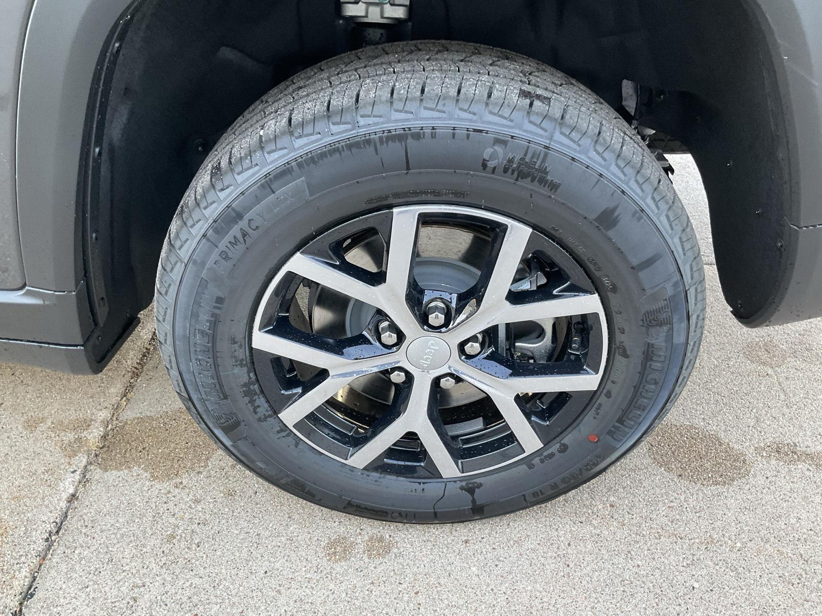 New 2025 Jeep Grand Cherokee L Limited SUV/Crossover for sale in Grand Island NE