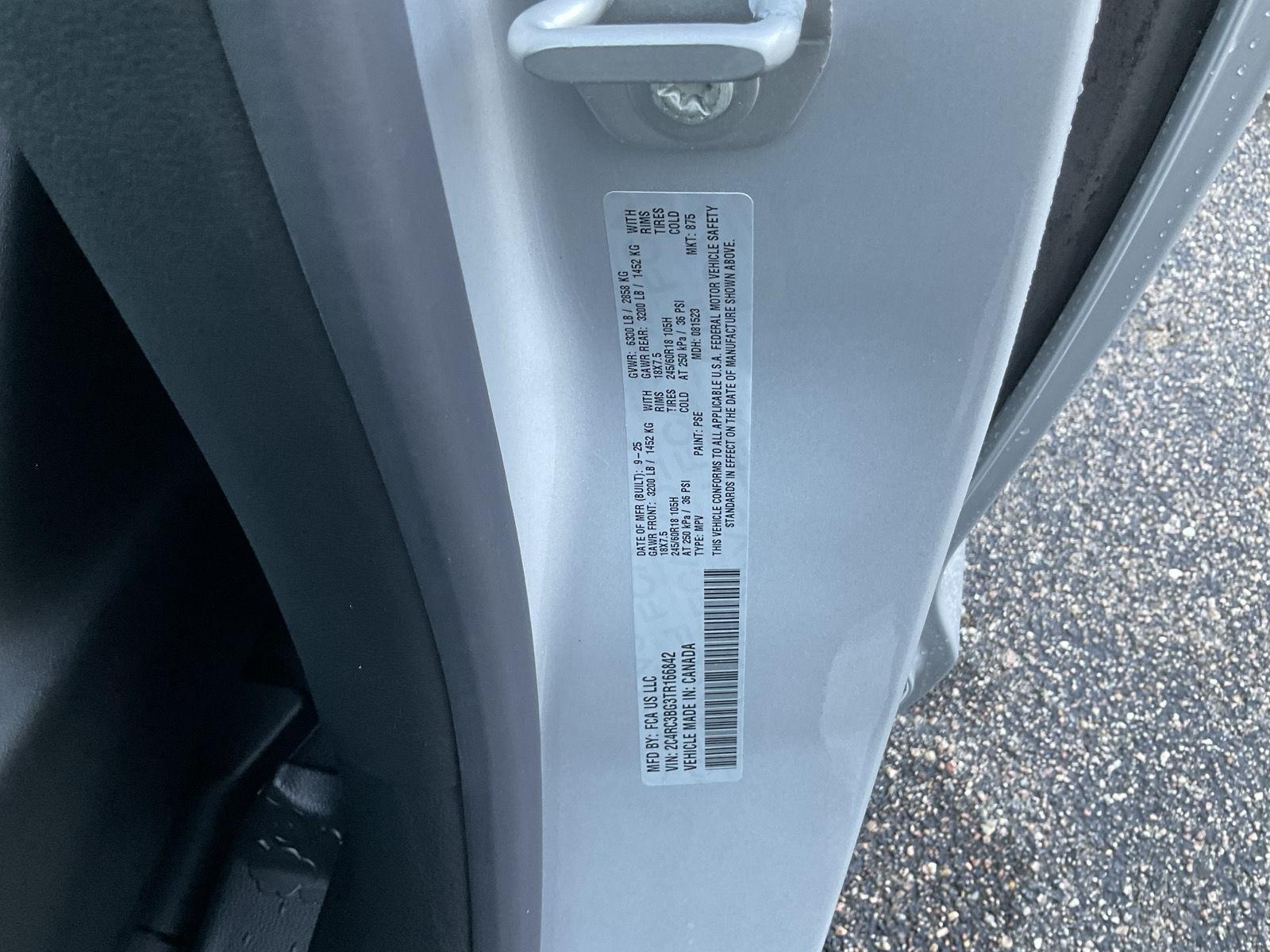 2026 Chrysler Pacifica photo 21