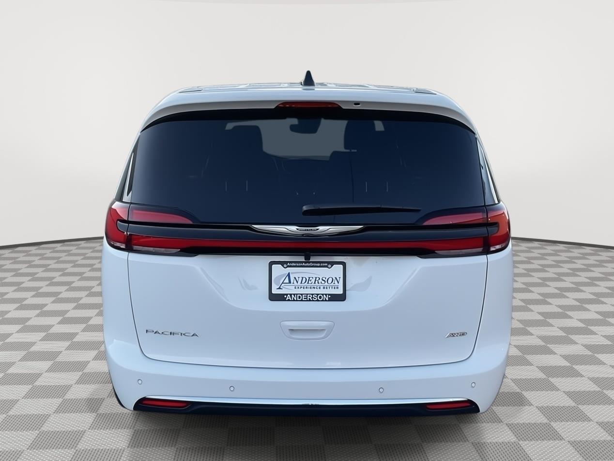New 2026 Chrysler Pacifica Select Minivan for sale in Grand Island NE