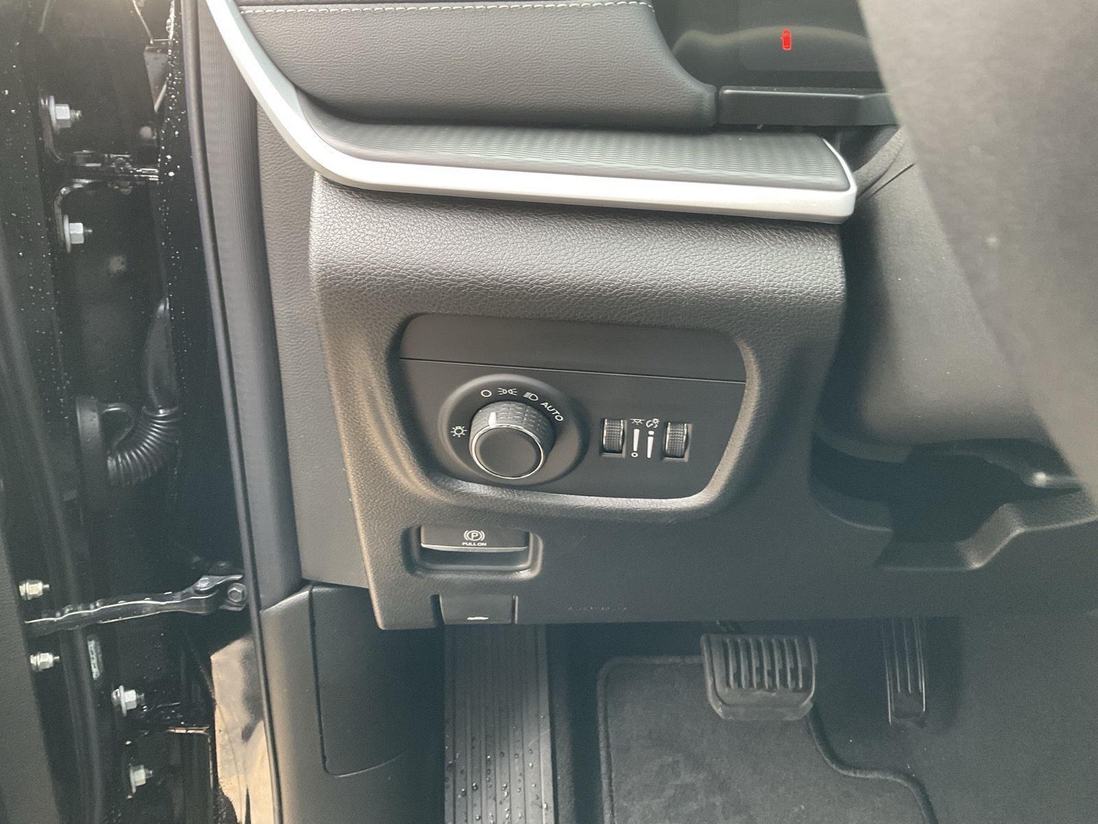 New 2025 Jeep Grand Cherokee L for sale in Grand Island NE