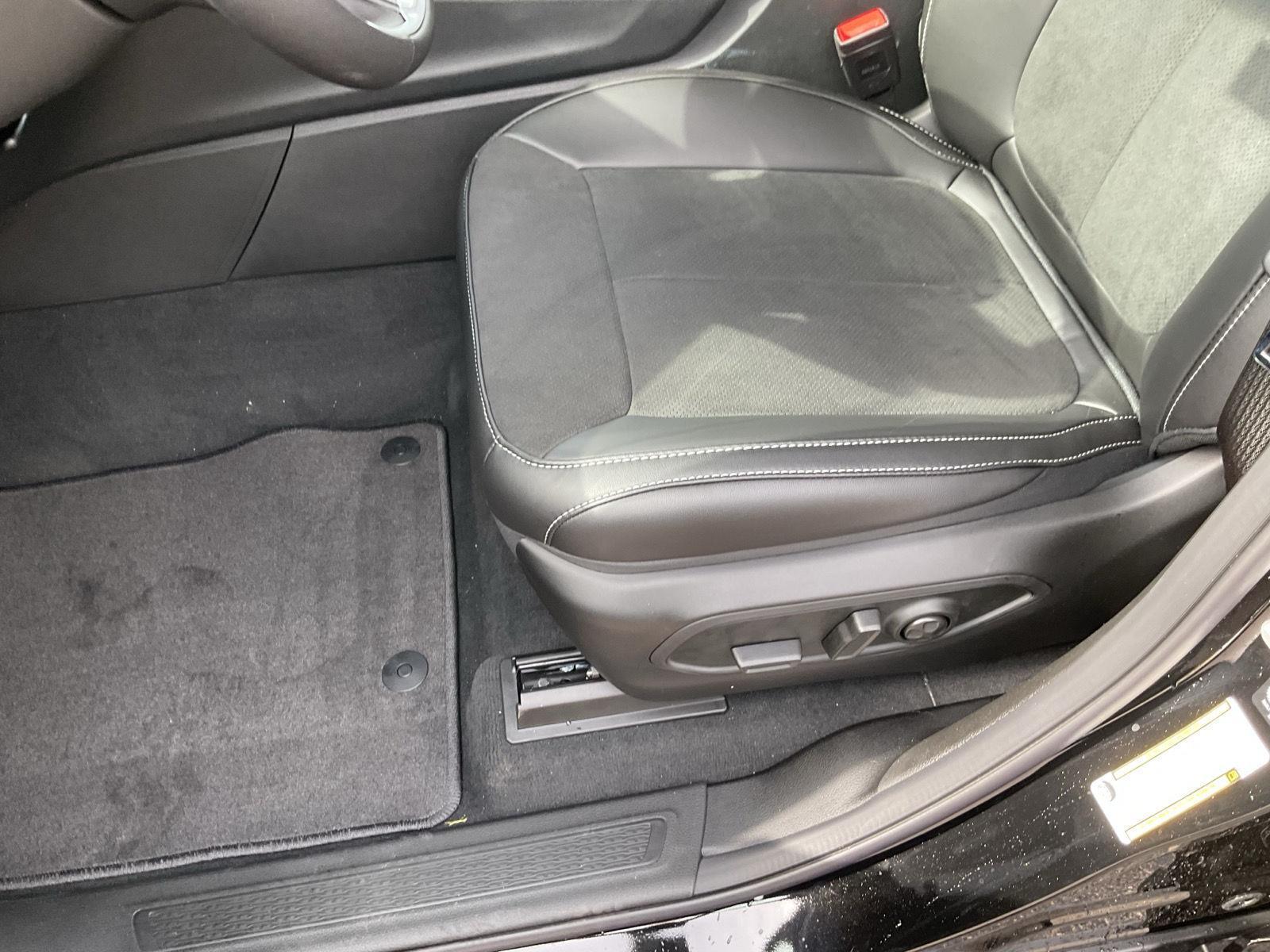 New 2025 Jeep Grand Cherokee L for sale in Grand Island NE