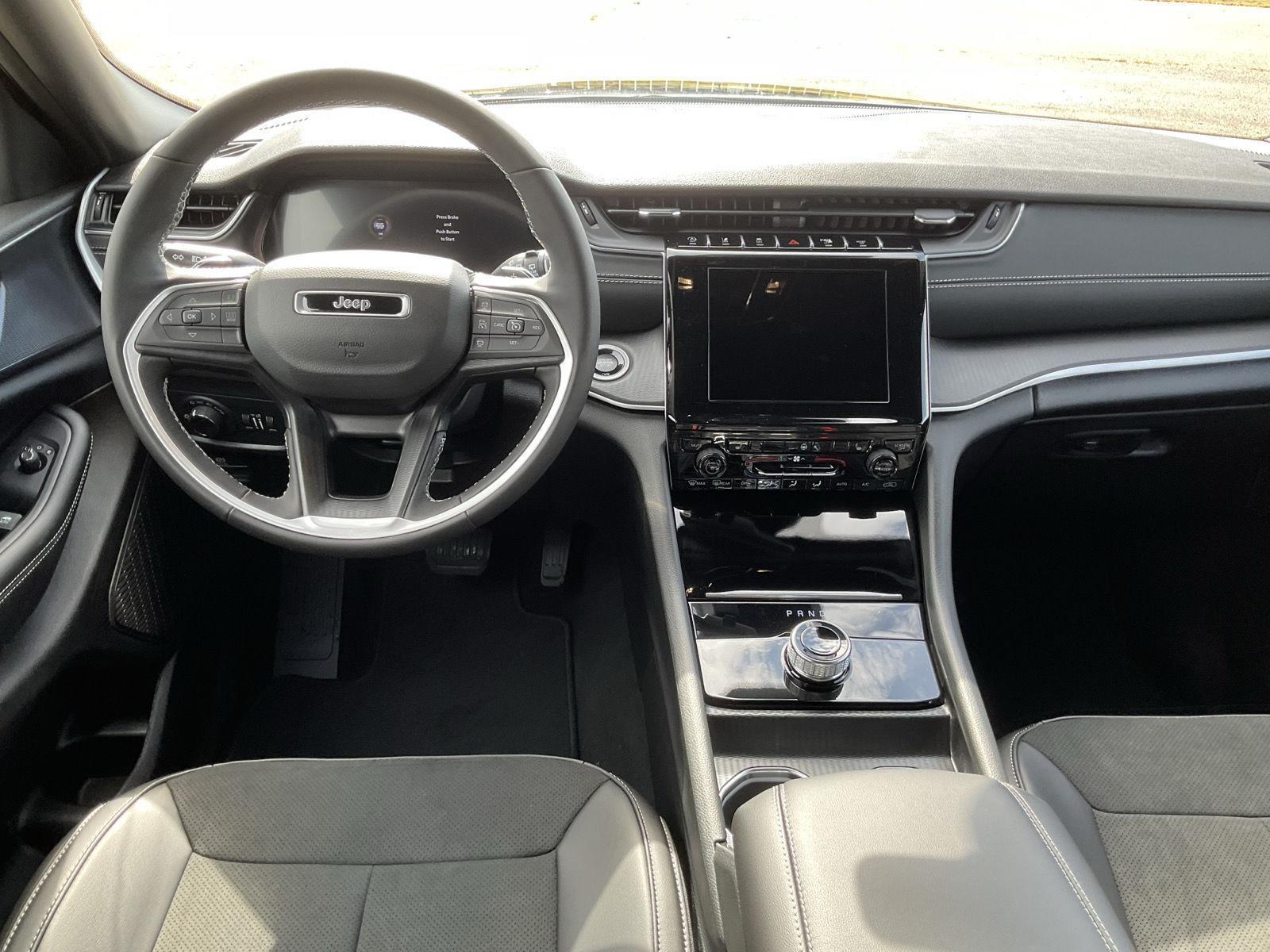 New 2025 Jeep Grand Cherokee L for sale in Grand Island NE