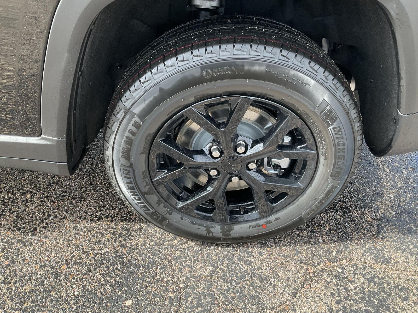 New 2025 Jeep Grand Cherokee L for sale in Grand Island NE