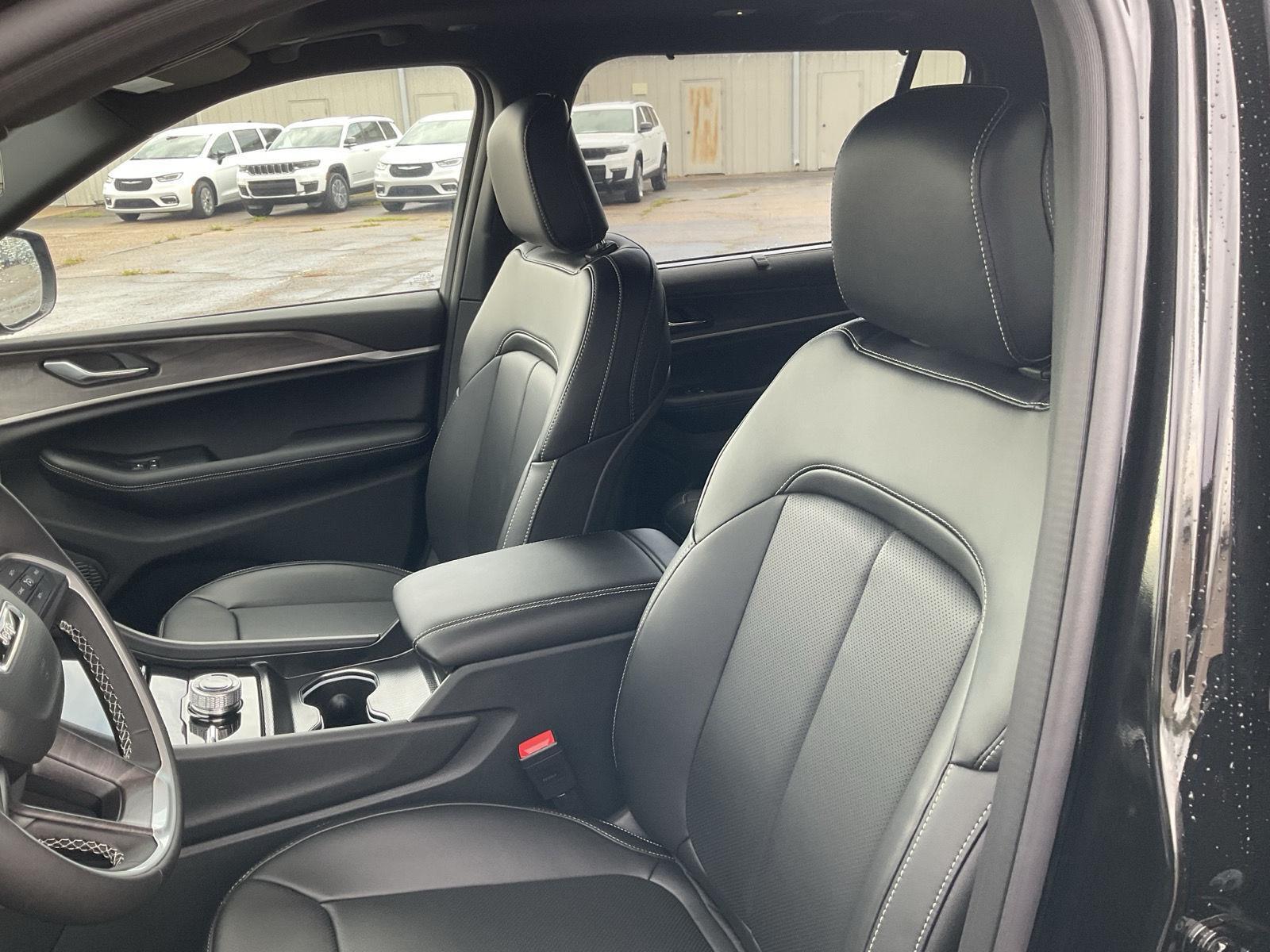 New 2025 Jeep Grand Cherokee L Limited SUV/Crossover for sale in Grand Island NE