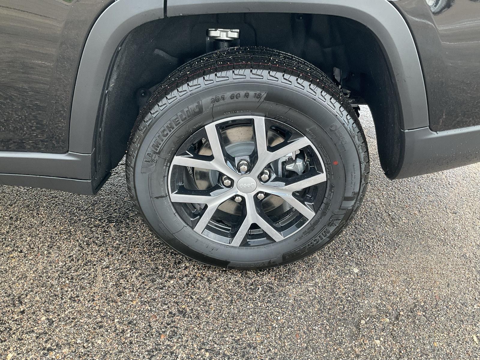 New 2025 Jeep Grand Cherokee L Limited SUV/Crossover for sale in Grand Island NE