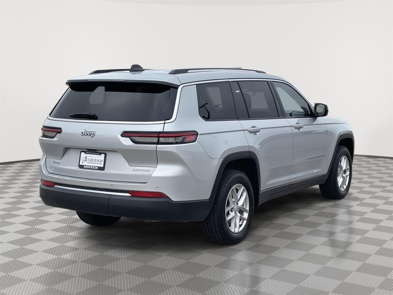 Used 2023 Jeep Grand Cherokee L Laredo SUV/Crossover for sale in Grand Island NE