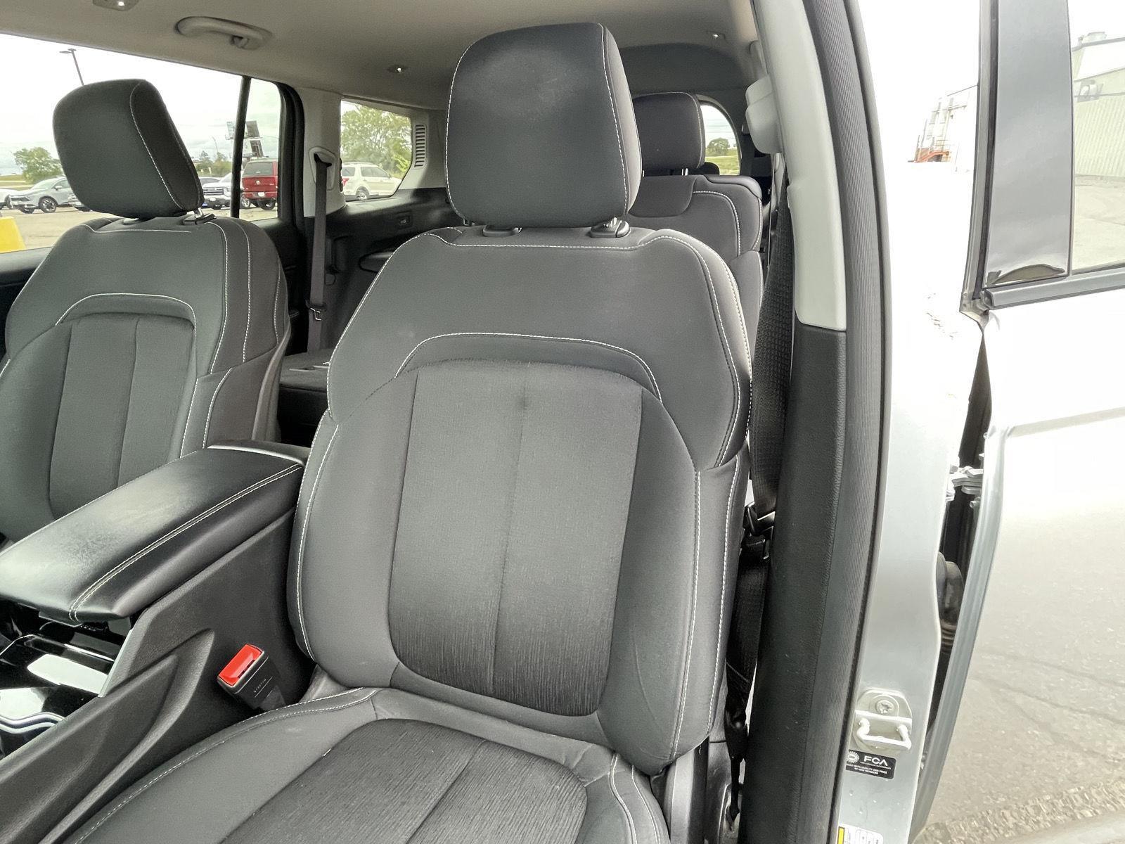 Used 2023 Jeep Grand Cherokee L Laredo SUV/Crossover for sale in Grand Island NE