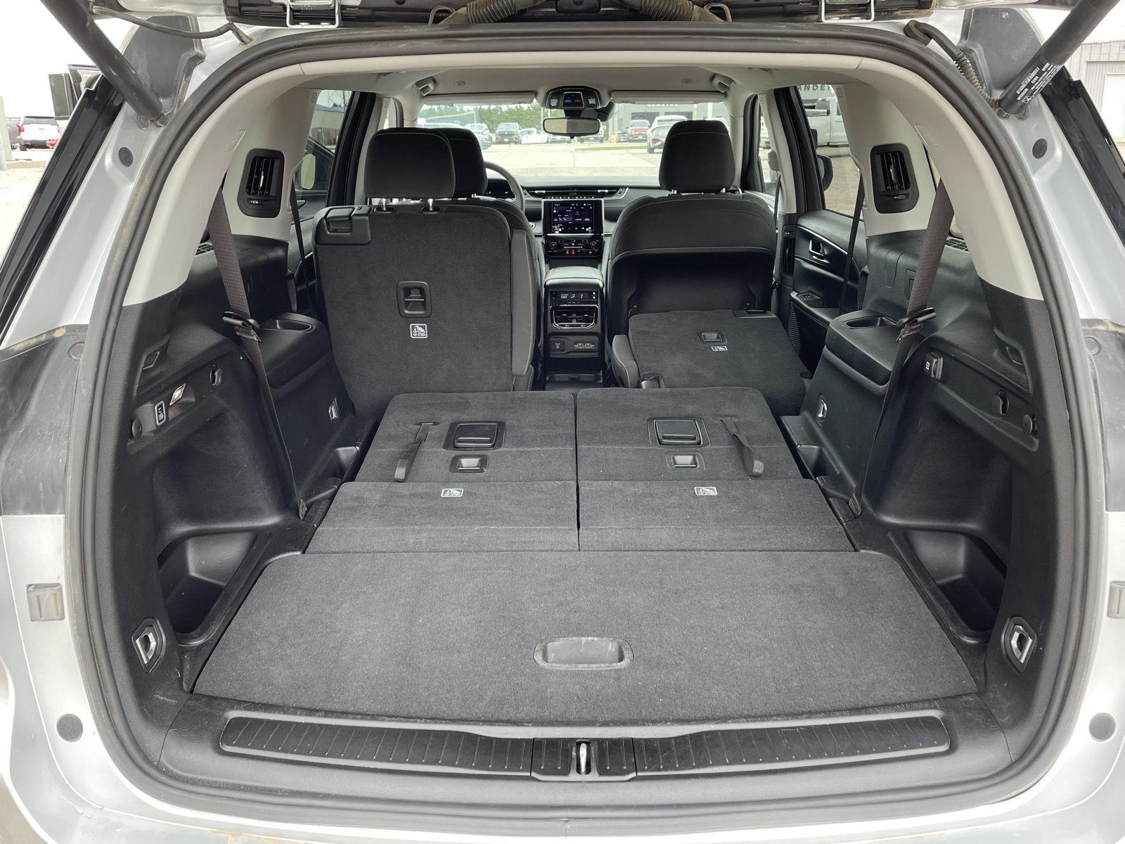 Used 2023 Jeep Grand Cherokee L Laredo SUV/Crossover for sale in Grand Island NE