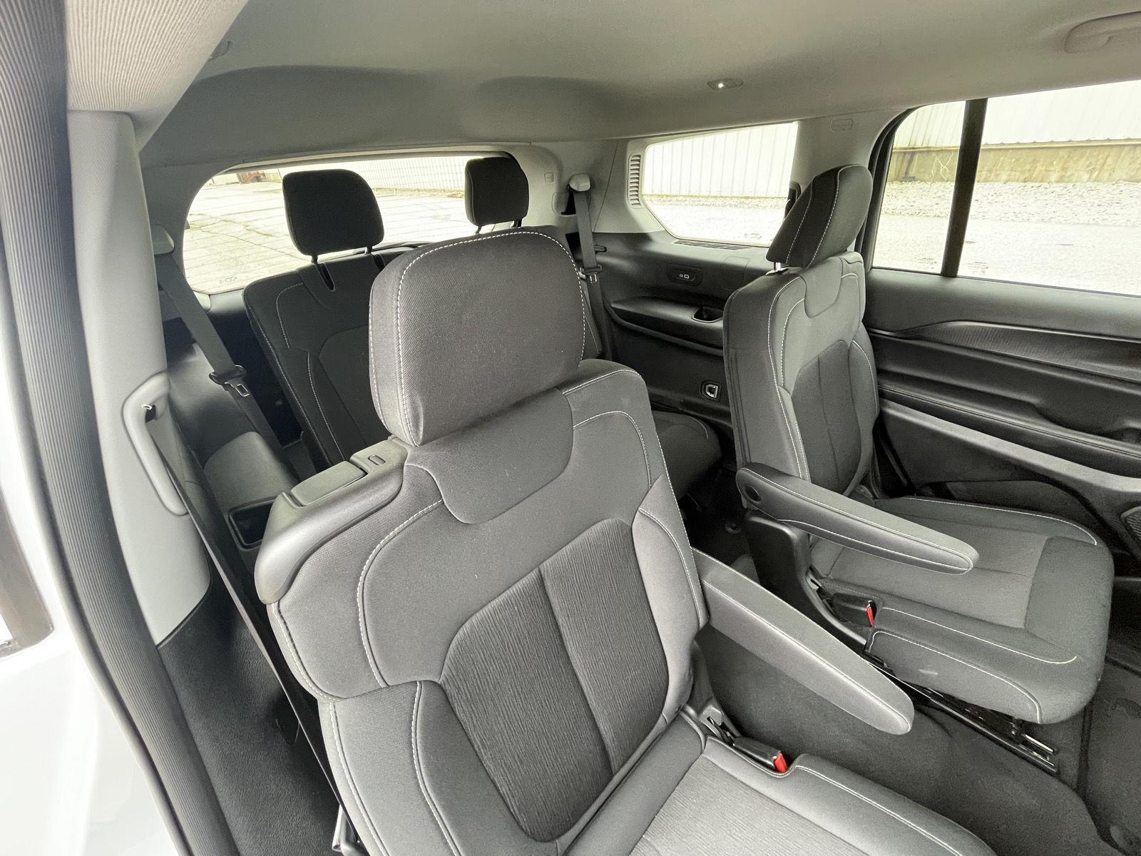 Used 2023 Jeep Grand Cherokee L Laredo SUV/Crossover for sale in Grand Island NE