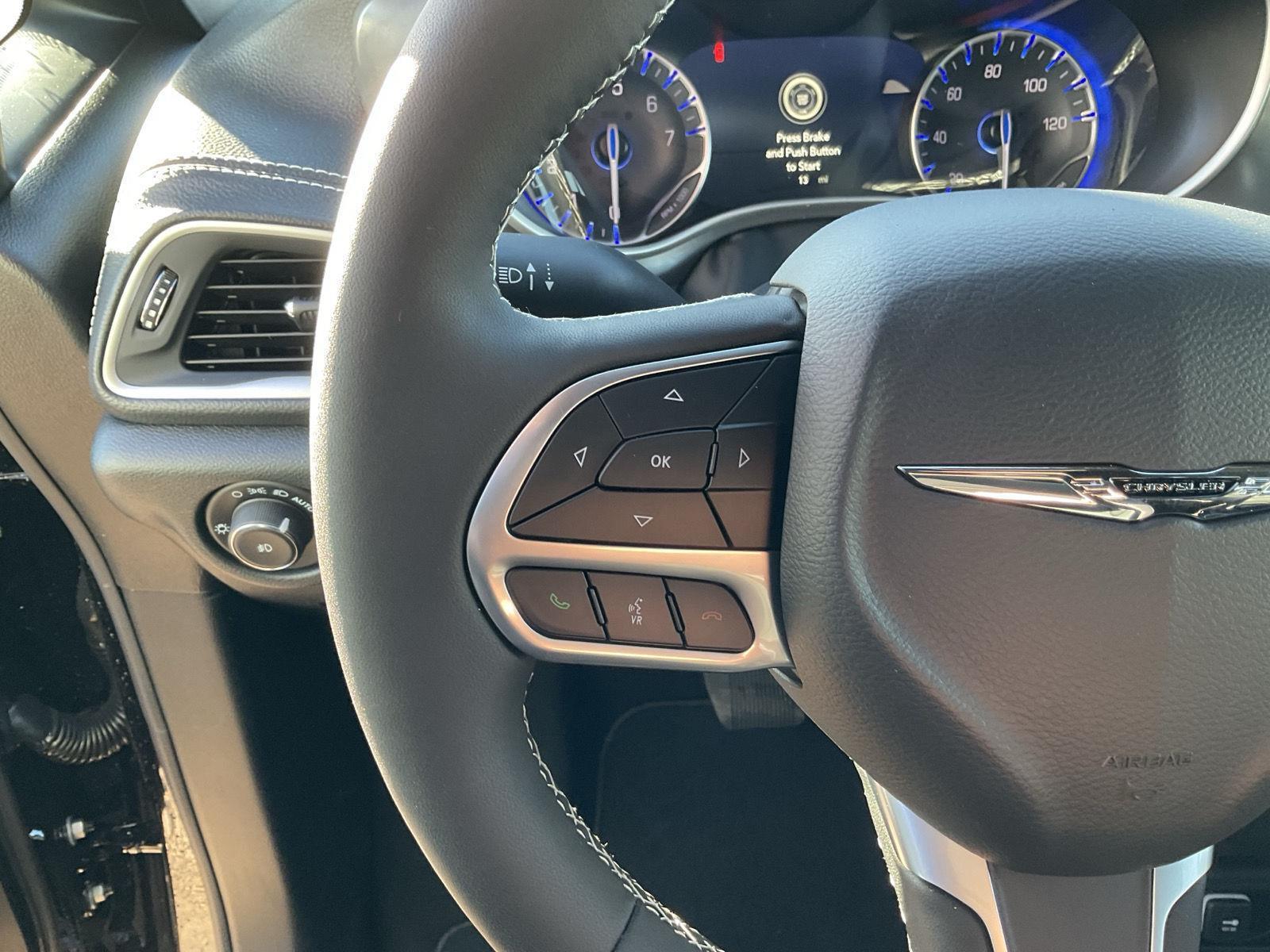 New 2026 Chrysler Pacifica Select Minivan for sale in Grand Island NE