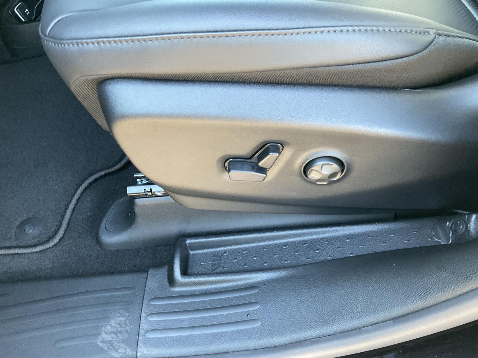 New 2026 Chrysler Pacifica Select Minivan for sale in Grand Island NE