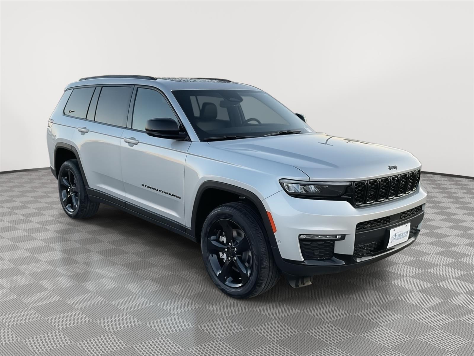 New 2025 Jeep Grand Cherokee L for sale in Grand Island NE