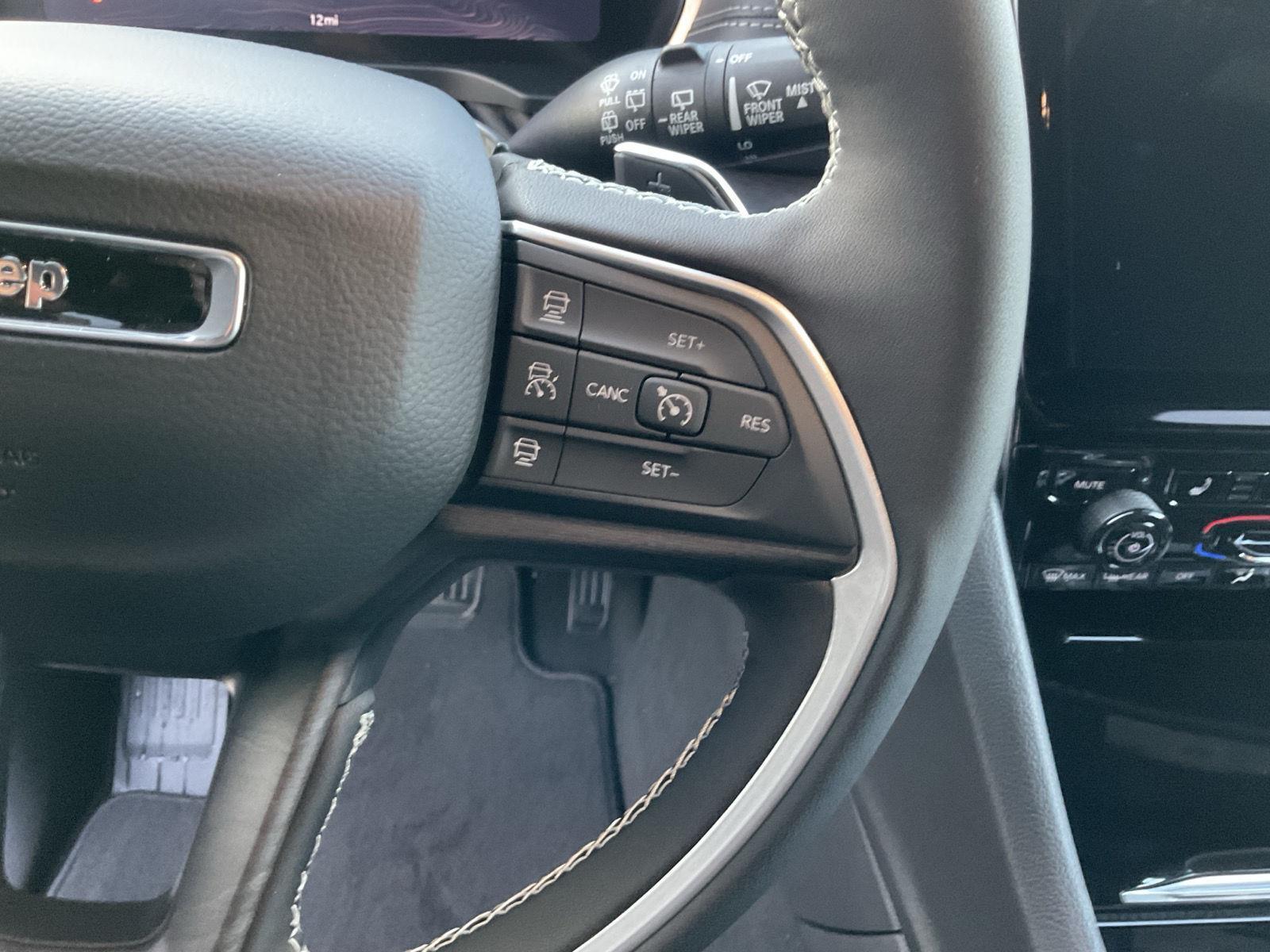 New 2025 Jeep Grand Cherokee L for sale in Grand Island NE