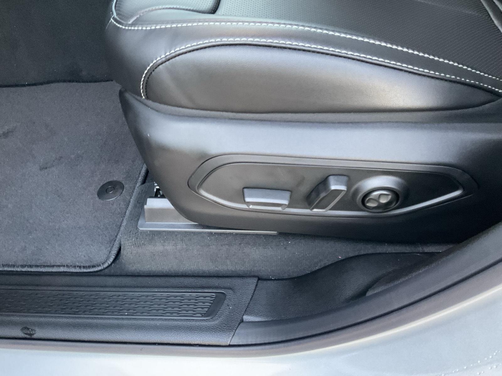 New 2025 Jeep Grand Cherokee L for sale in Grand Island NE