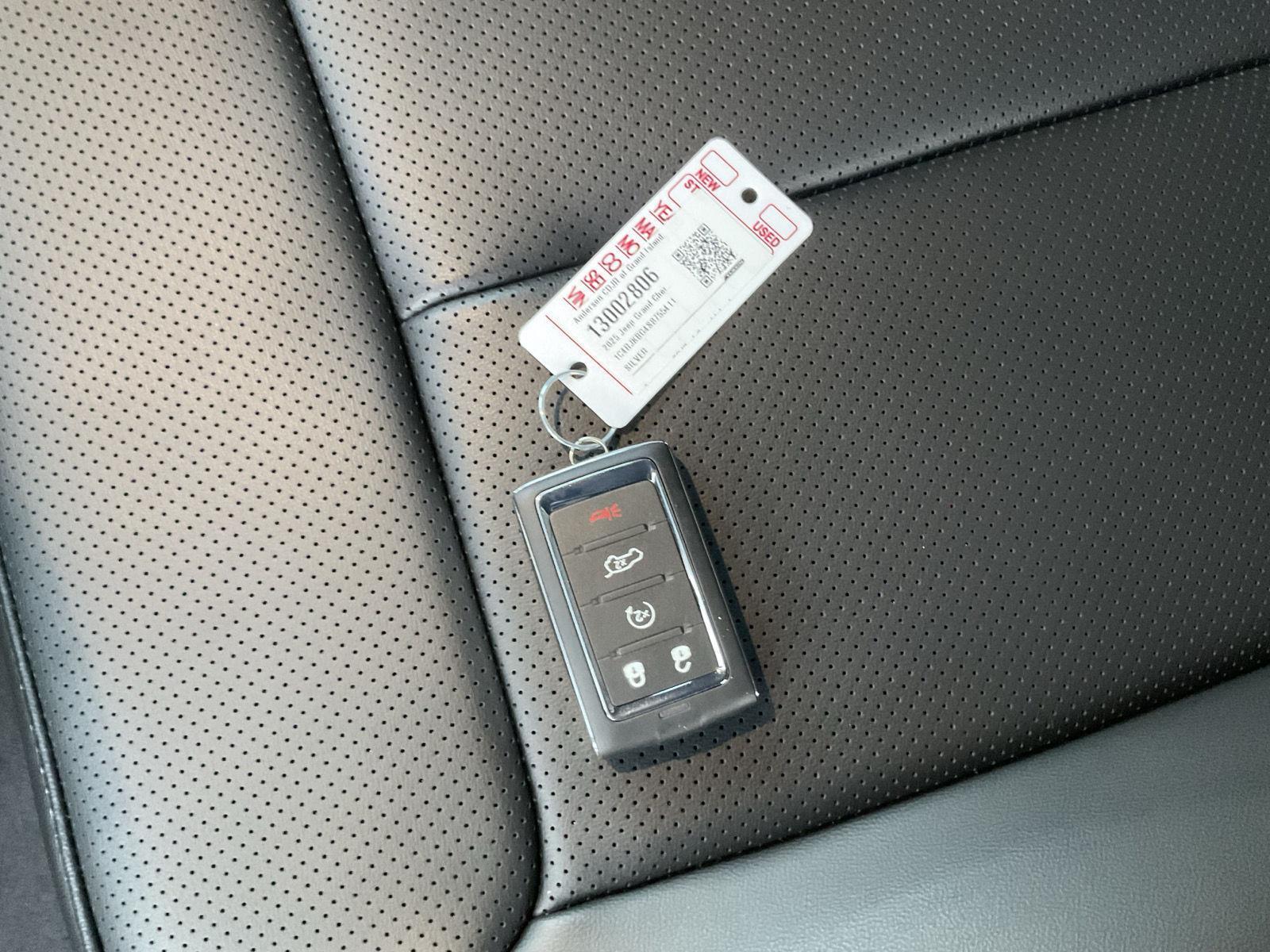 New 2025 Jeep Grand Cherokee L for sale in Grand Island NE