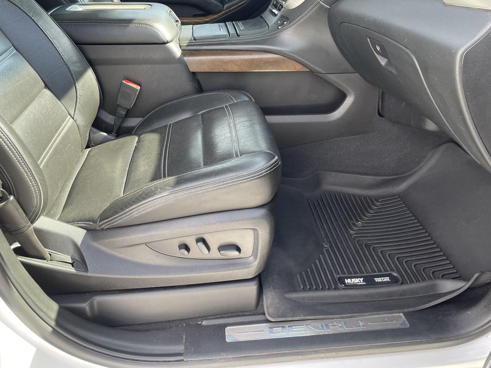 Used 2019 GMC Yukon XL Denali SUV/Crossover for sale in Grand Island NE