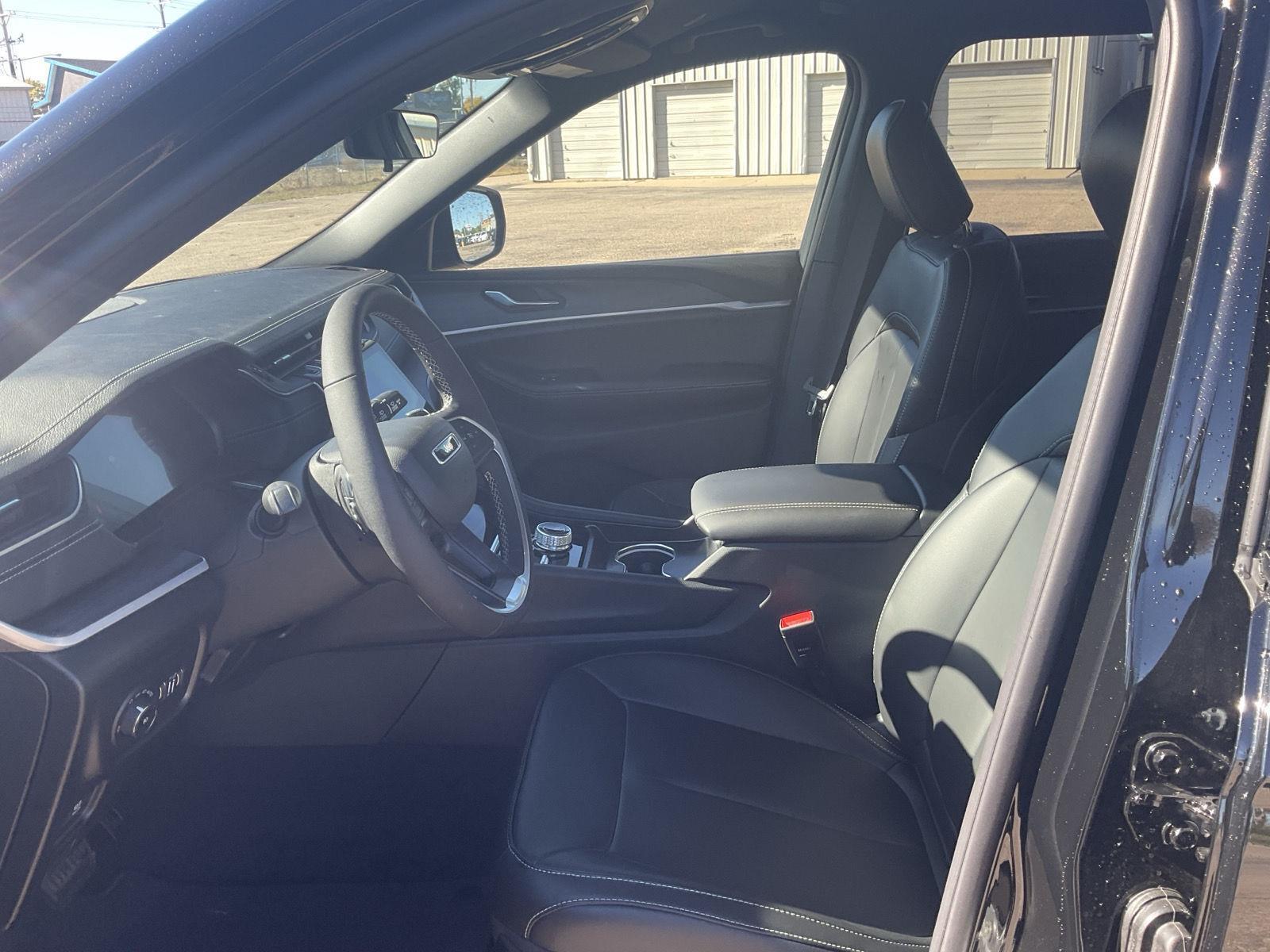 New 2025 Jeep Grand Cherokee L Limited SUV/Crossover for sale in Grand Island NE