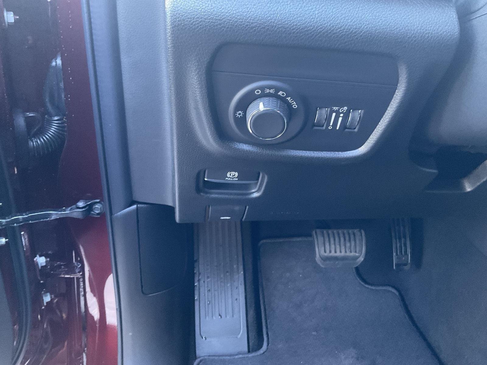 Used 2025 Jeep Grand Cherokee L for sale in Grand Island NE