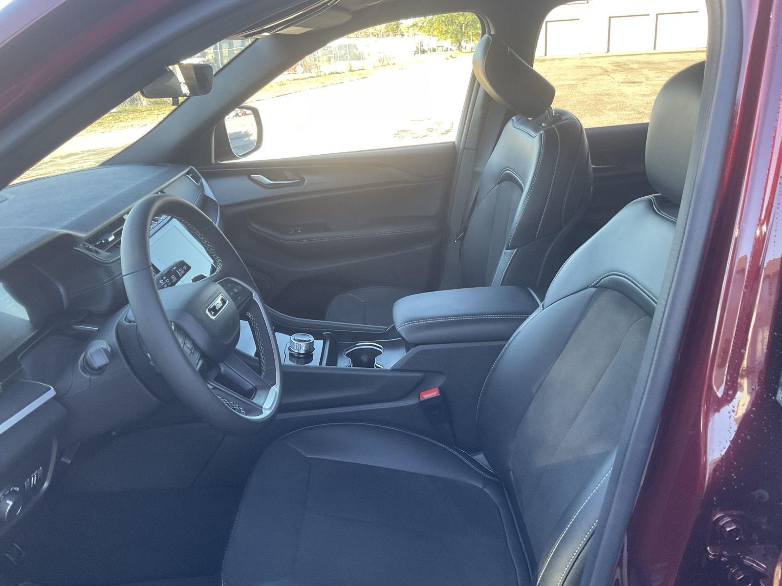 New 2025 Jeep Grand Cherokee L Altitude X SUV/Crossover for sale in Grand Island NE