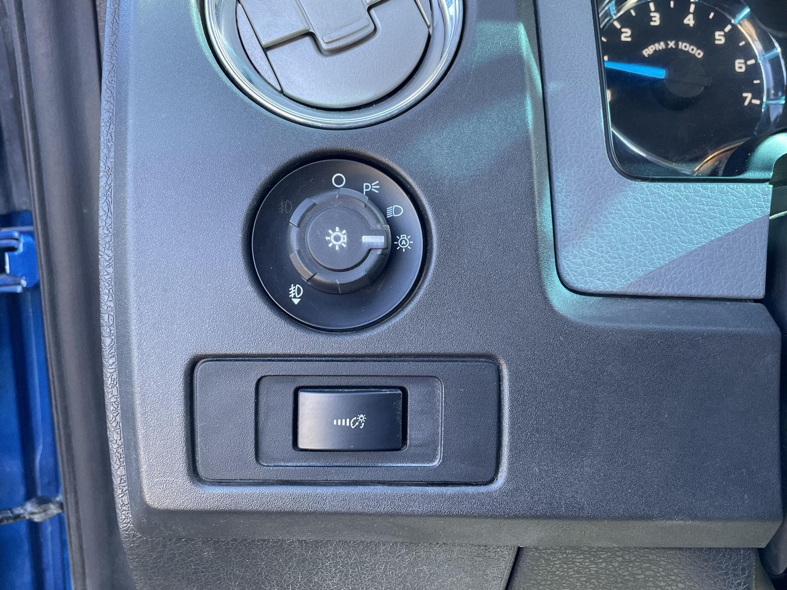 Used 2013 Ford F-150 XLT Crew Cab Truck for sale in Grand Island NE