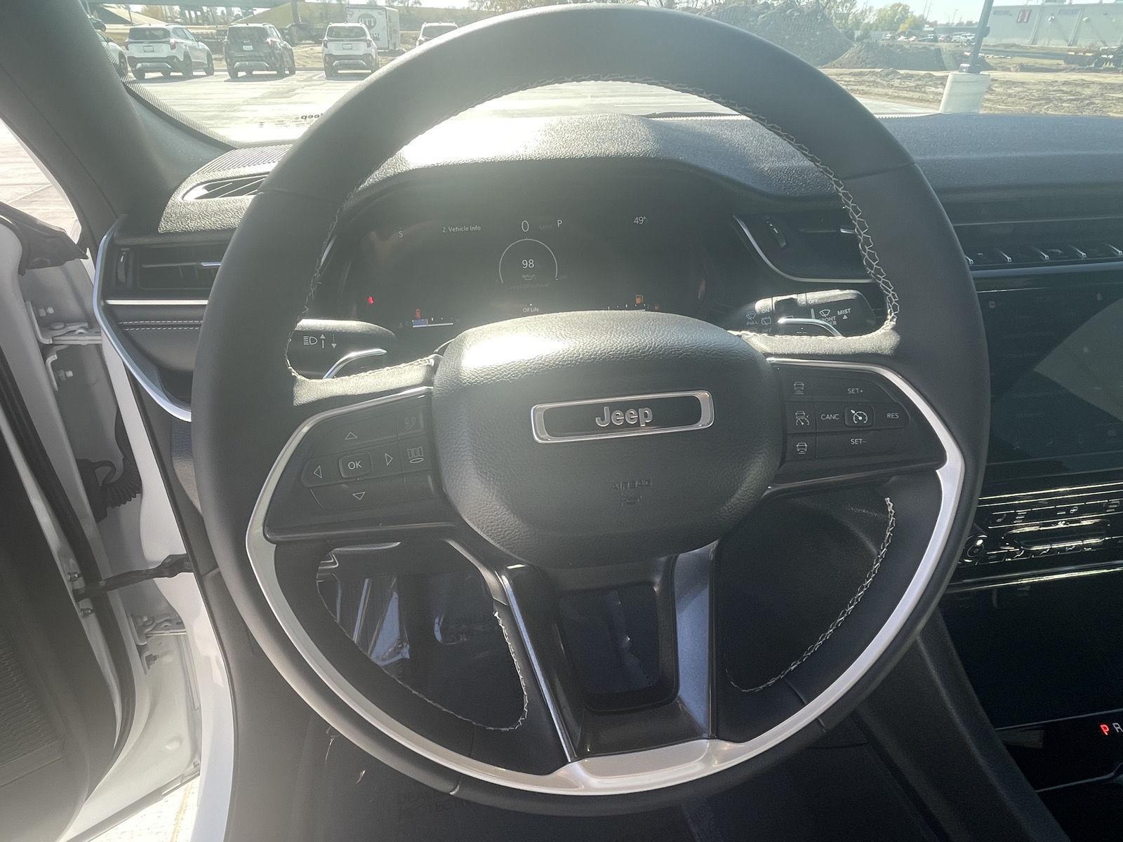 Used 2023 Jeep Grand Cherokee Altitude SUV/Crossover for sale in Grand Island NE