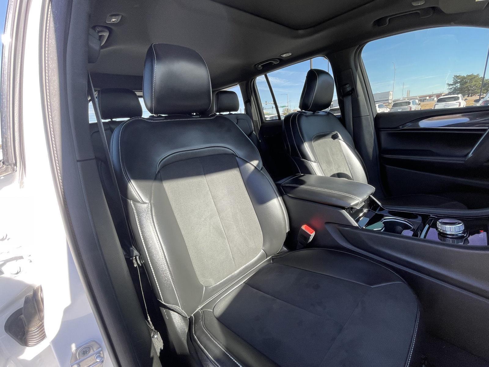 Used 2023 Jeep Grand Cherokee Altitude SUV/Crossover for sale in Grand Island NE