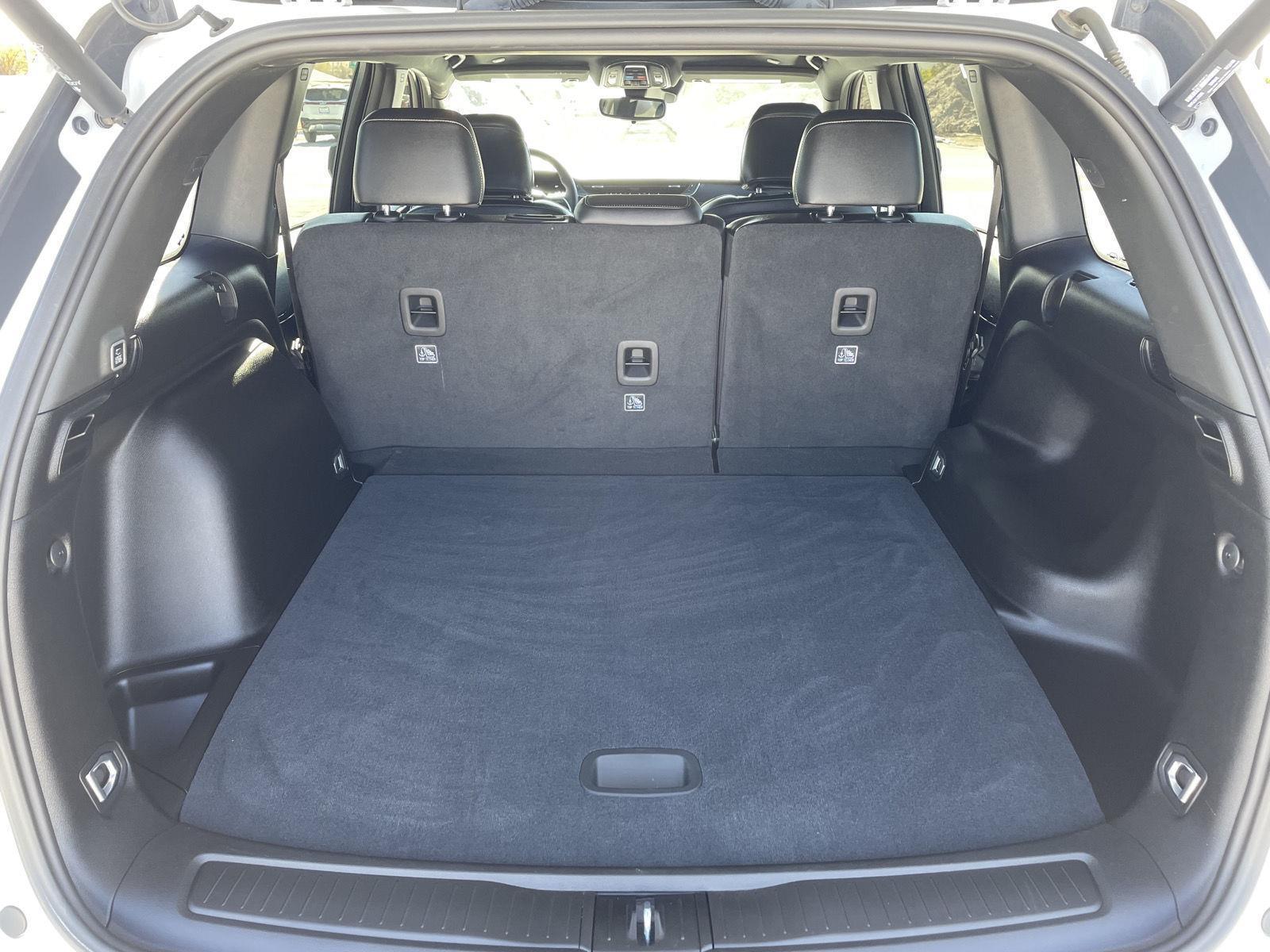 Used 2023 Jeep Grand Cherokee Altitude SUV/Crossover for sale in Grand Island NE