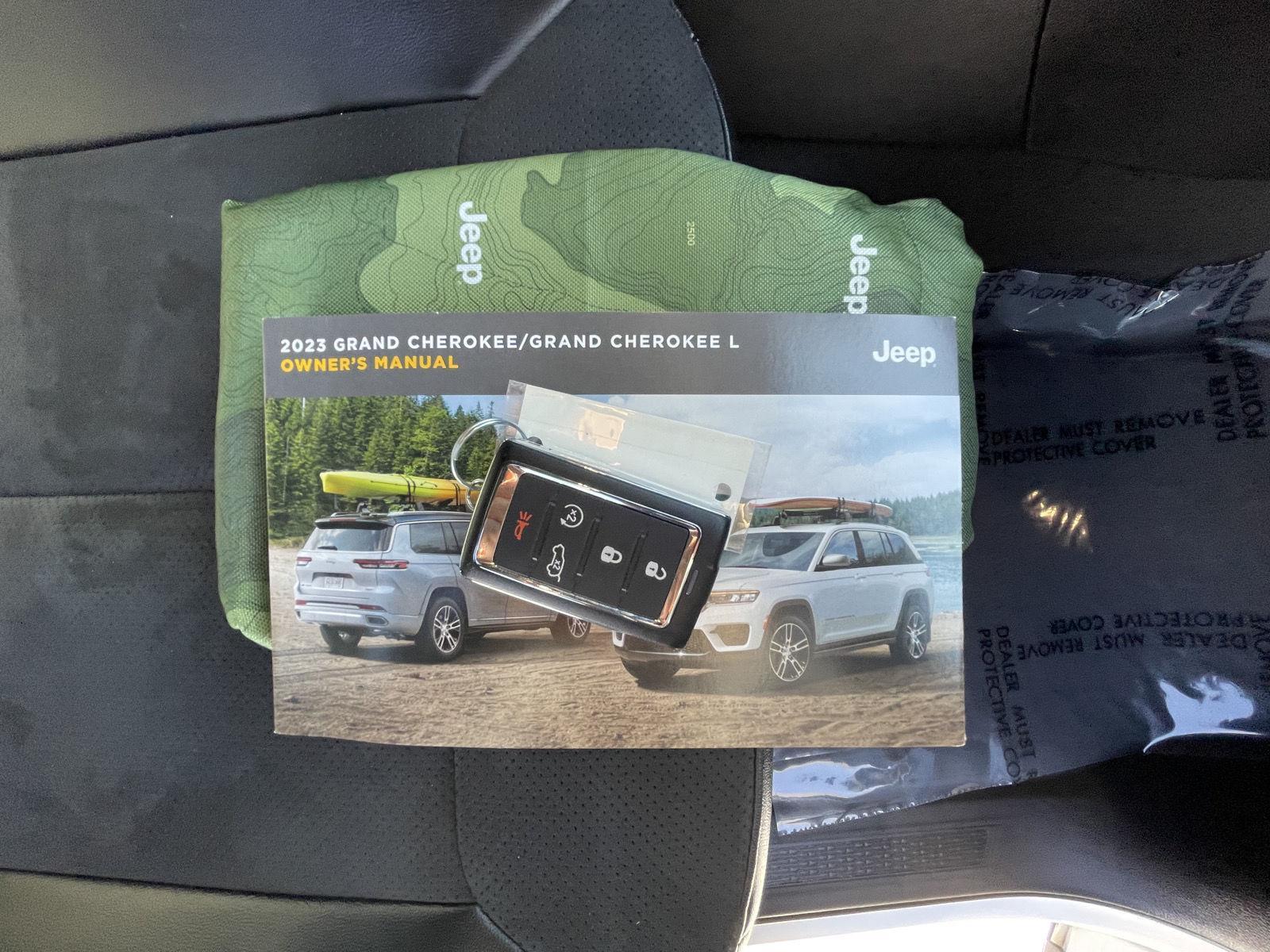 Used 2023 Jeep Grand Cherokee Altitude SUV/Crossover for sale in Grand Island NE