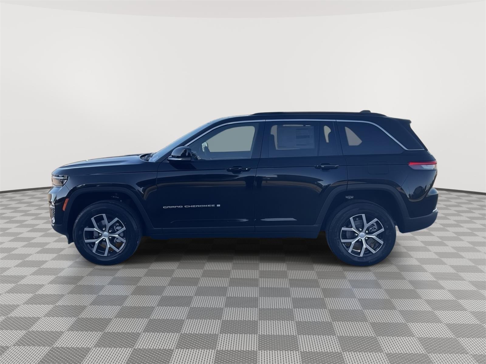 Used 2025 Jeep Grand Cherokee for sale in Grand Island NE