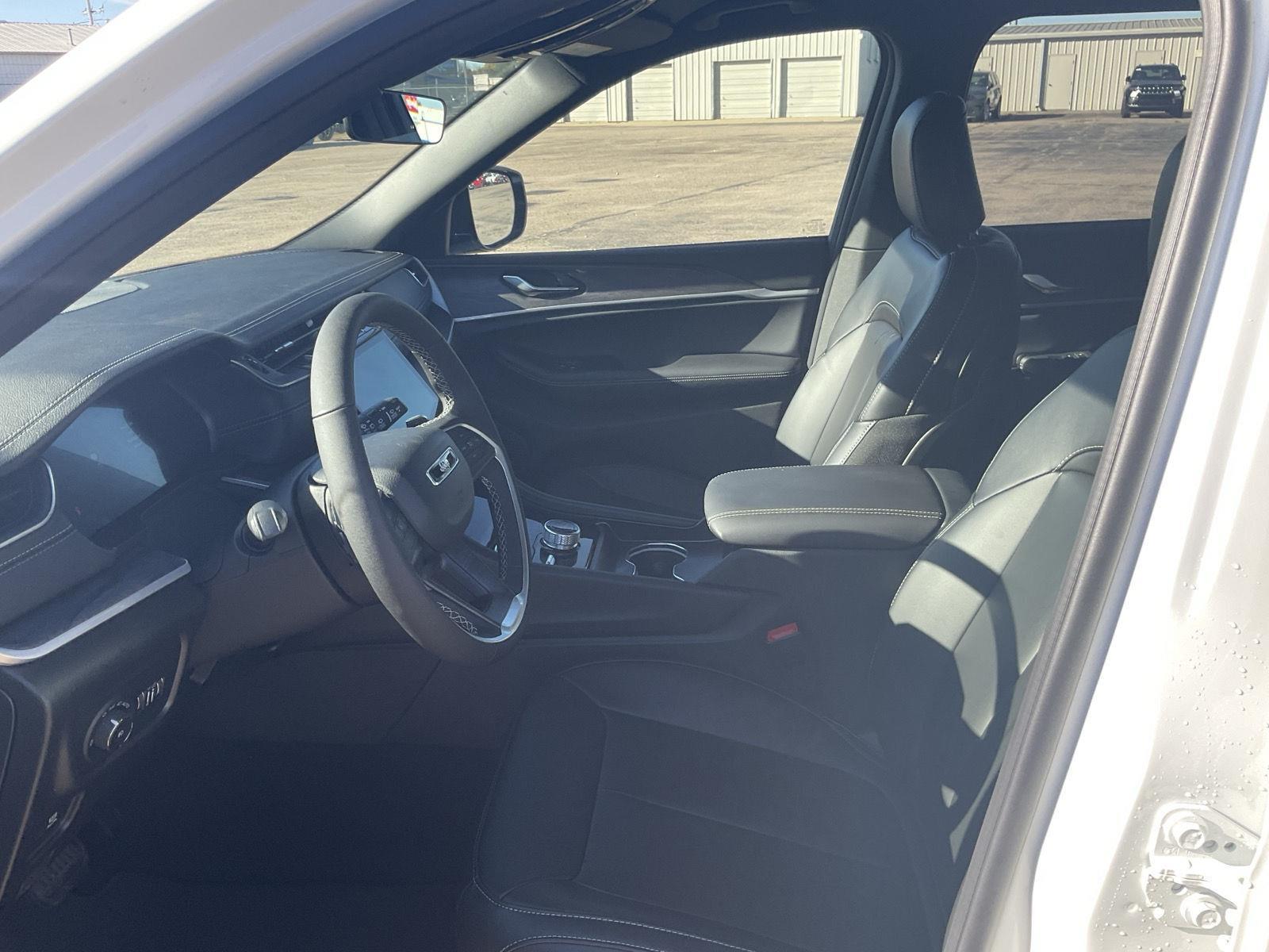 New 2025 Jeep Grand Cherokee Limited SUV/Crossover for sale in Grand Island NE