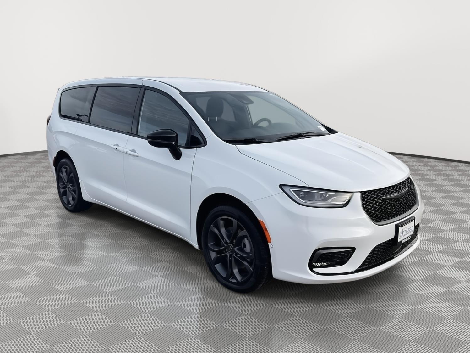 New 2026 Chrysler Pacifica Select Minivan for sale in Grand Island NE