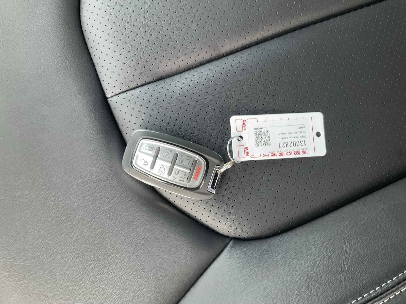 New 2026 Chrysler Pacifica Select Minivan for sale in Grand Island NE