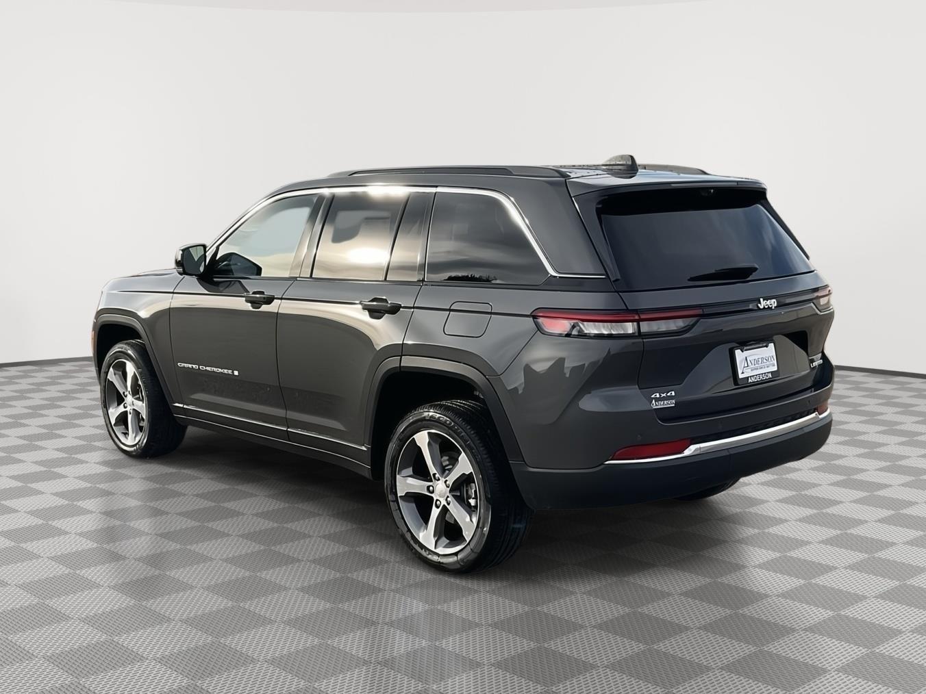 New 2025 Jeep Grand Cherokee Limited SUV/Crossover for sale in Grand Island NE