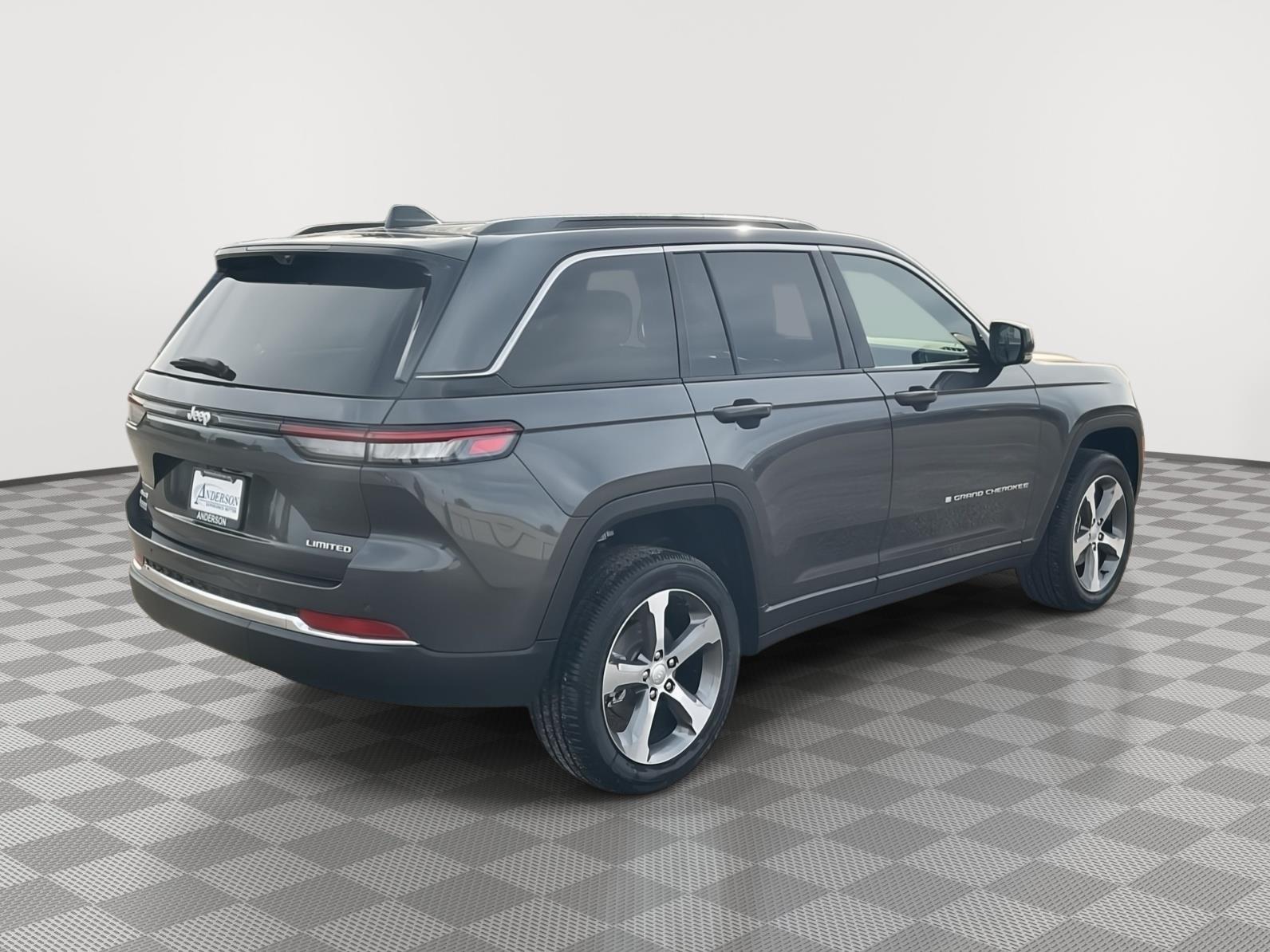 New 2025 Jeep Grand Cherokee Limited SUV/Crossover for sale in Grand Island NE