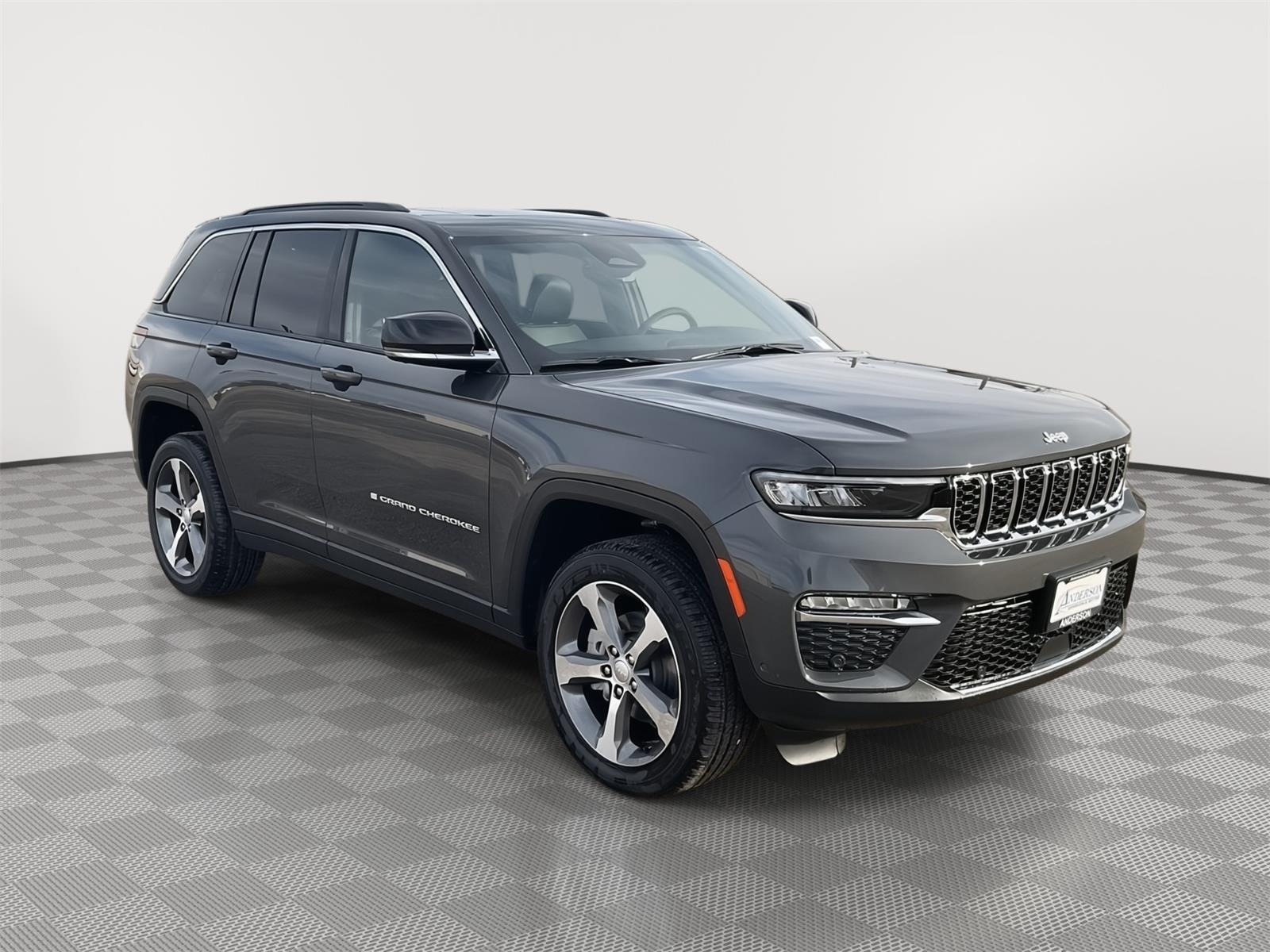 New 2025 Jeep Grand Cherokee Limited SUV/Crossover for sale in Grand Island NE