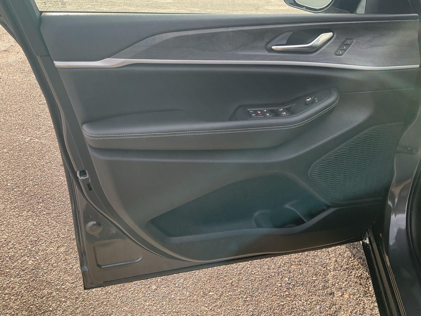 New 2025 Jeep Grand Cherokee Limited SUV/Crossover for sale in Grand Island NE