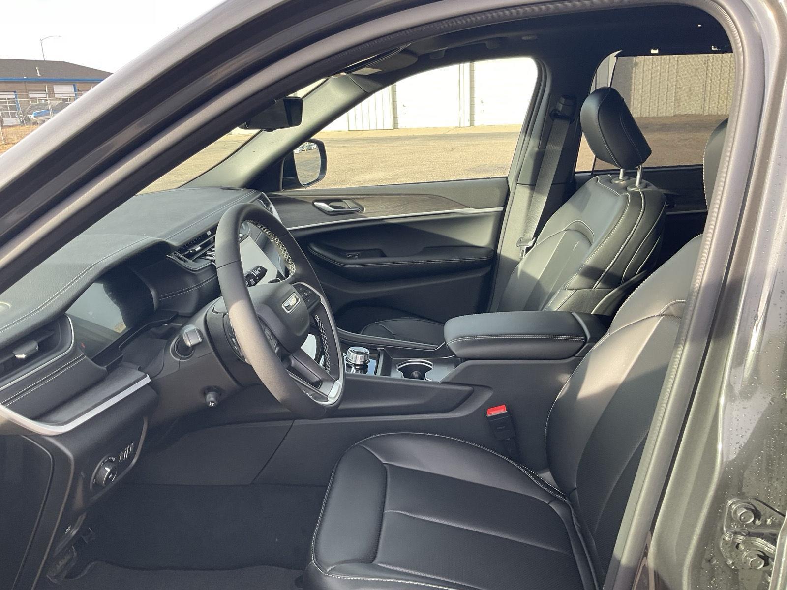 New 2025 Jeep Grand Cherokee Limited SUV/Crossover for sale in Grand Island NE