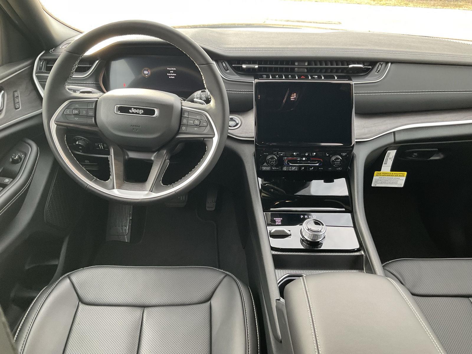 New 2025 Jeep Grand Cherokee Limited SUV/Crossover for sale in Grand Island NE