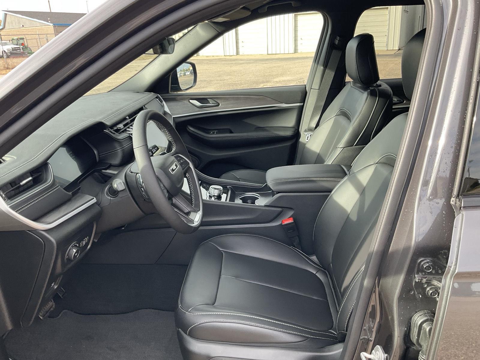 New 2025 Jeep Grand Cherokee L Limited SUV/Crossover for sale in Grand Island NE