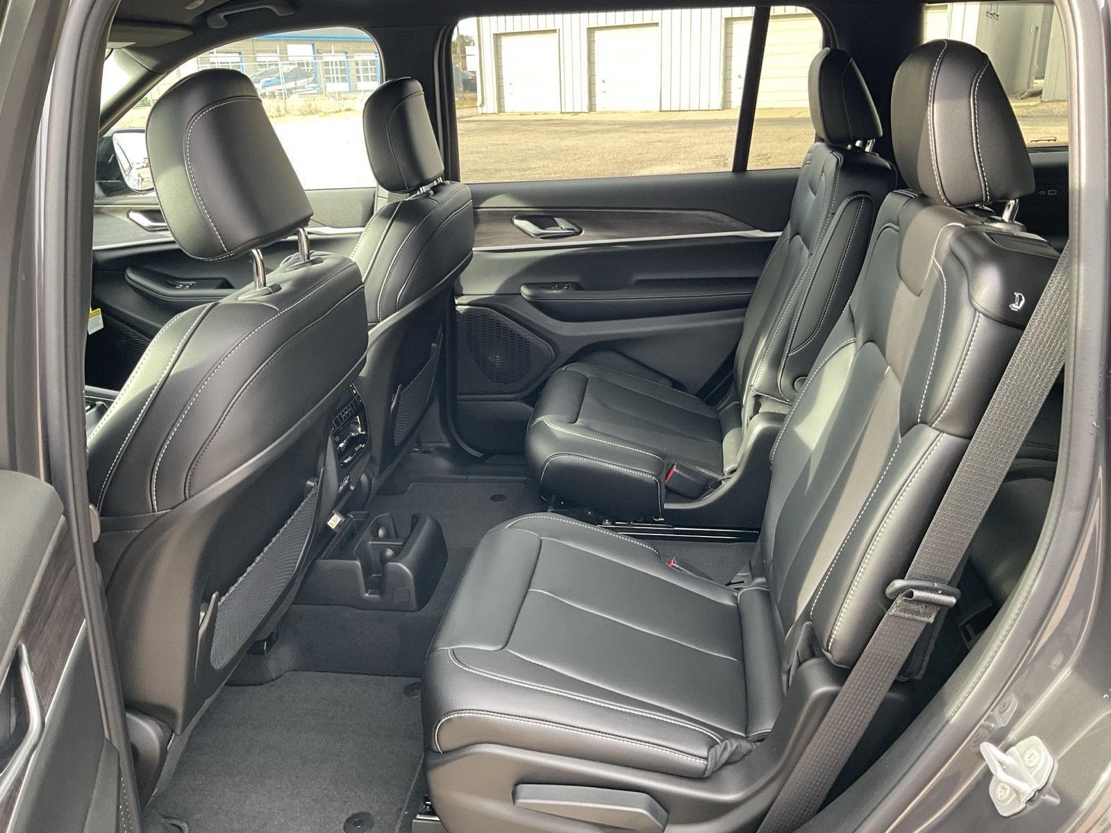 New 2025 Jeep Grand Cherokee L Limited SUV/Crossover for sale in Grand Island NE