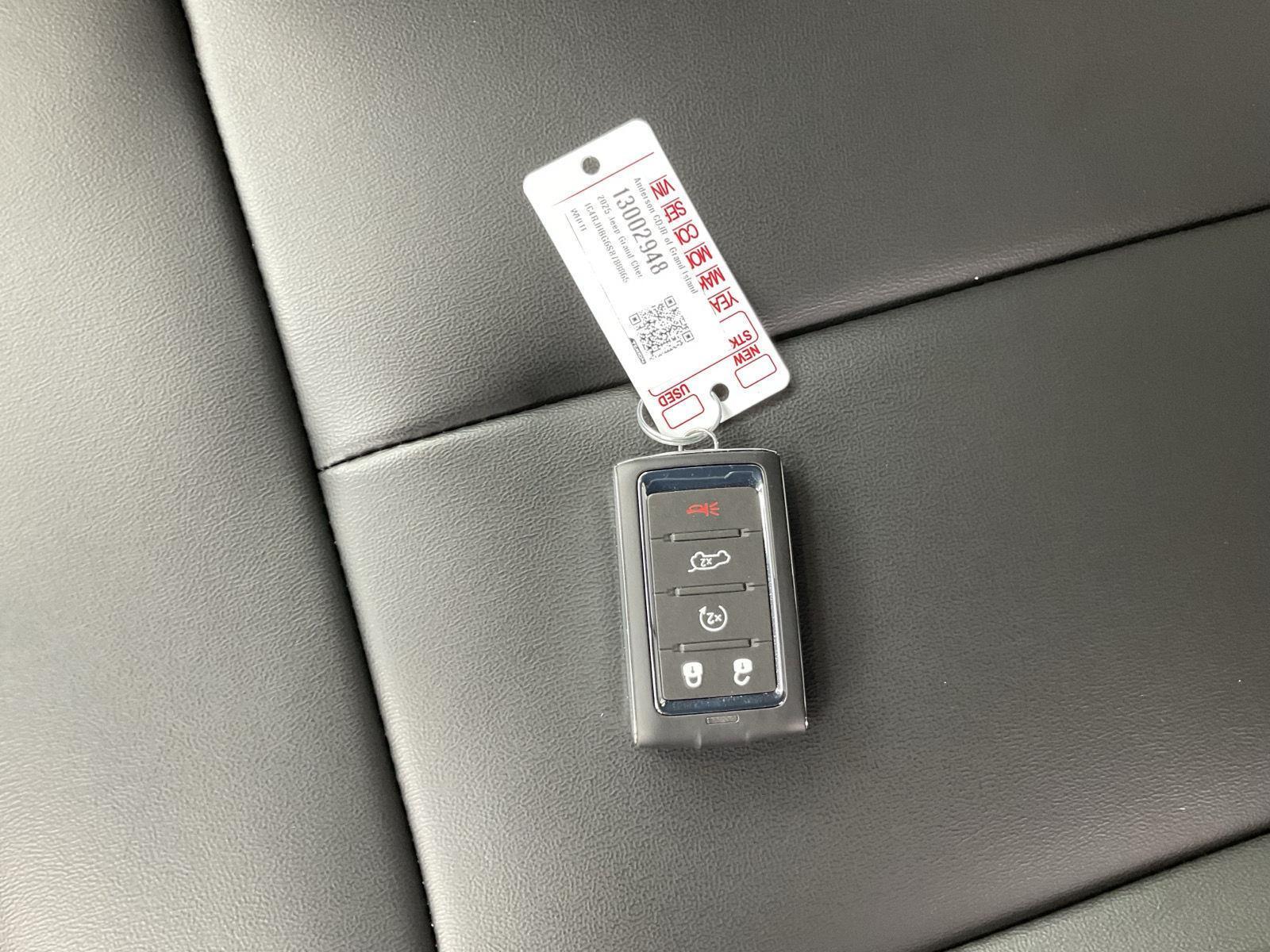 New 2025 Jeep Grand Cherokee Limited SUV/Crossover for sale in Grand Island NE