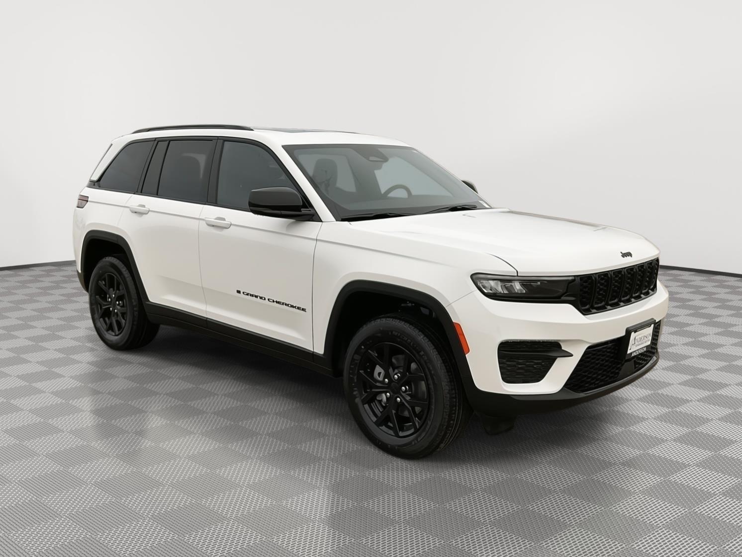 Used 2025 Jeep Grand Cherokee for sale in Grand Island NE
