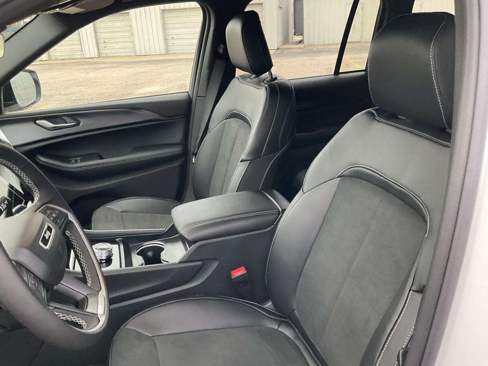 New 2025 Jeep Grand Cherokee Altitude X SUV/Crossover for sale in Grand Island NE