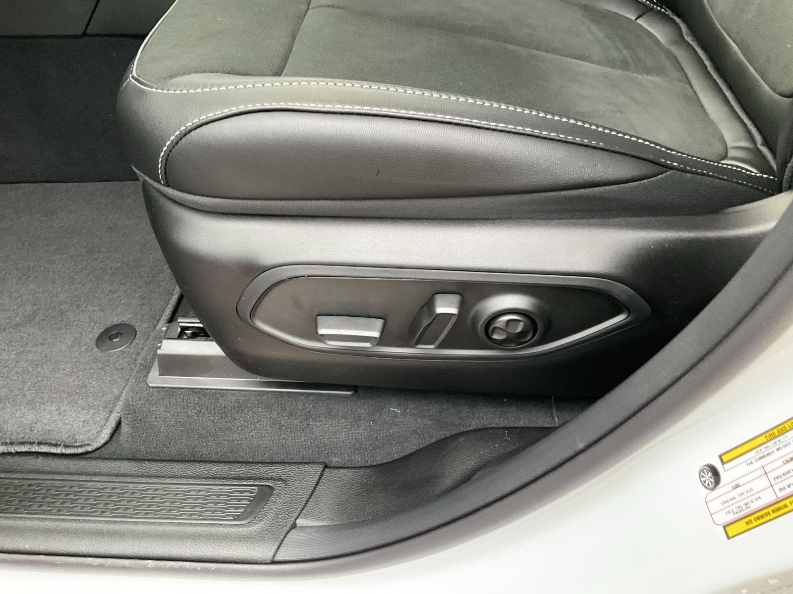 New 2025 Jeep Grand Cherokee Altitude X SUV/Crossover for sale in Grand Island NE