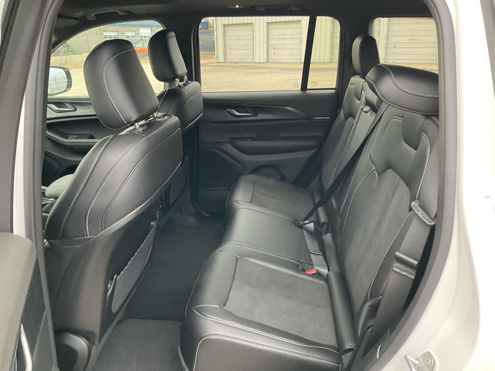 New 2025 Jeep Grand Cherokee Altitude X SUV/Crossover for sale in Grand Island NE