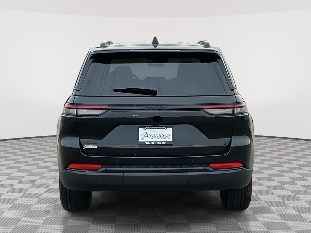 New 2025 Jeep Grand Cherokee for sale in Grand Island NE