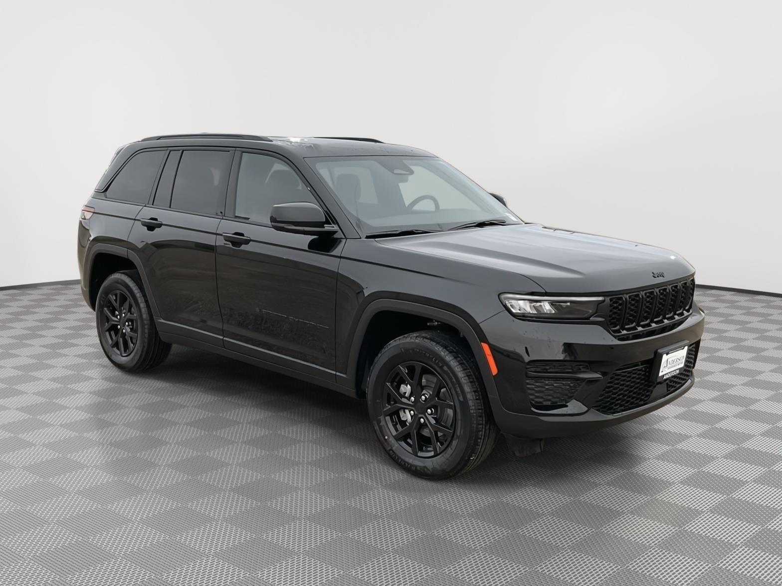 Used 2025 Jeep Grand Cherokee for sale in Grand Island NE